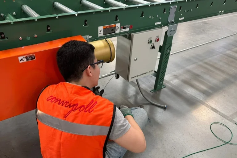 New Team Memberin Conveyroll Mexico USA