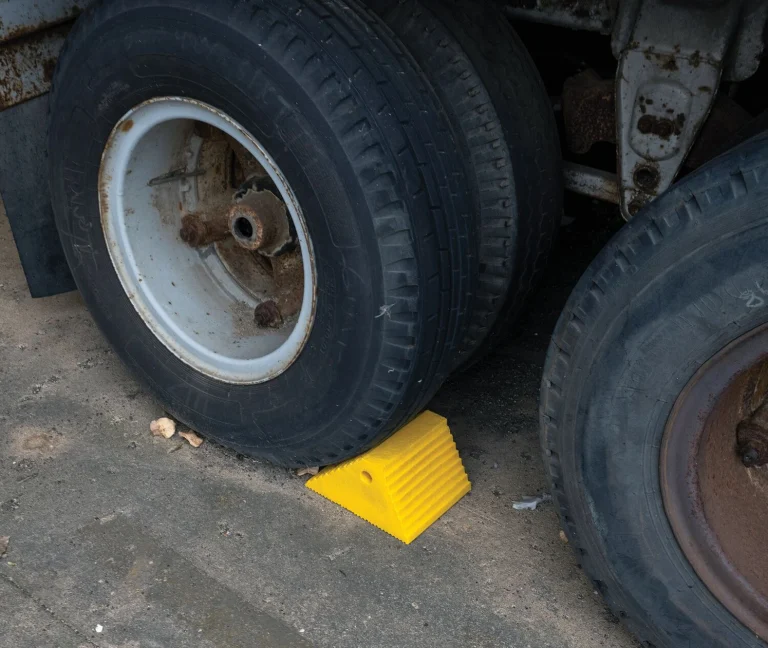 Calzos de plástico para ruedas 2