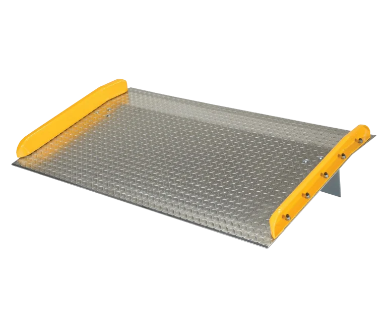 Plataformas de carga de aluminio para camiones con bordillos de seguridad de acero 1